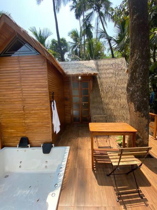 Mangifera Treehouse-Elixir Beach Farm-Jacuzzi-Cozy Villa Alībāg Exterior foto